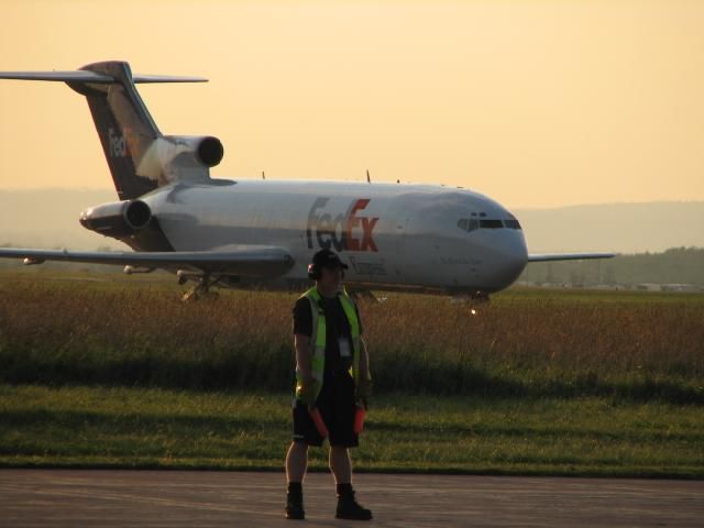 BOEING757 —