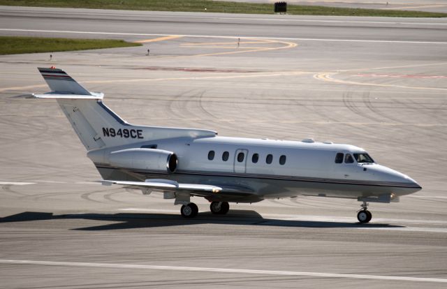 Hawker 800 (N949CE)