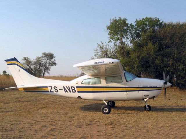 Cessna Centurion (ZS-AVB)