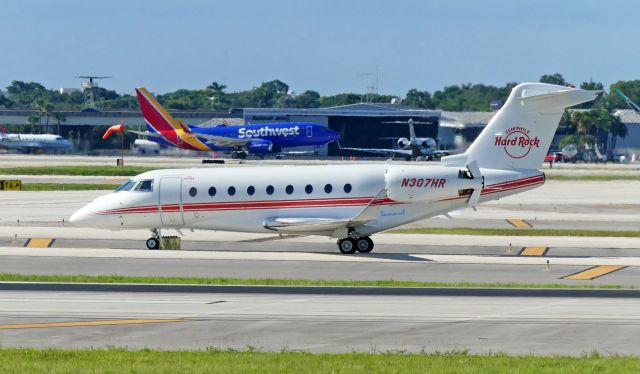 N307HR — - Taxing with thrust reversers deployed.