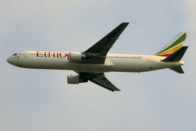 BOEING 767-300 (ET-AMF)