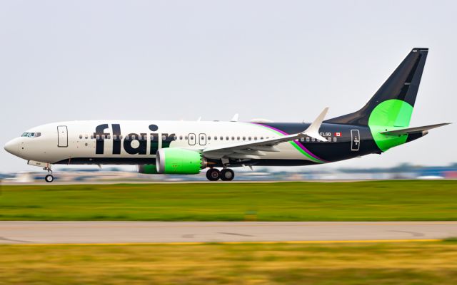 Boeing 737 MAX 8 (C-FLGD)