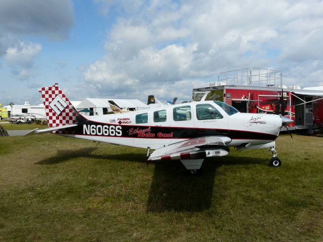 Beechcraft 35 Bonanza (N6066S)