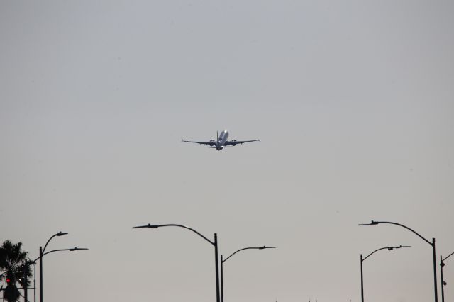 Boeing 737 MAX 8 (C-GEHI)