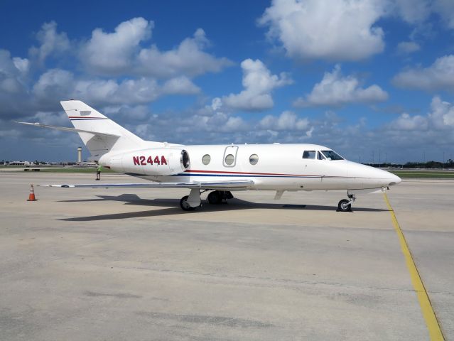 Dassault Falcon 10 (N244A) - A very nice, fast aircraft.