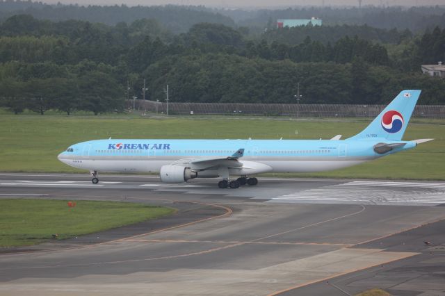 Airbus A330-300 (HL7553)