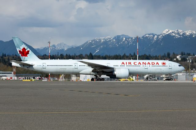 BOEING 777-300 (C-FIVR)