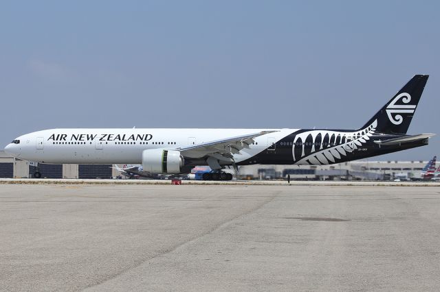 BOEING 777-300ER (ZK-OKR) - Taxiing after landing.