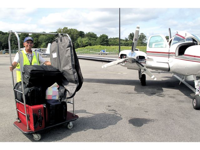 Beechcraft Baron (58) (N95PJ) - Great service at the PANORAMA FBO. The Baron has a large baggage compartment.