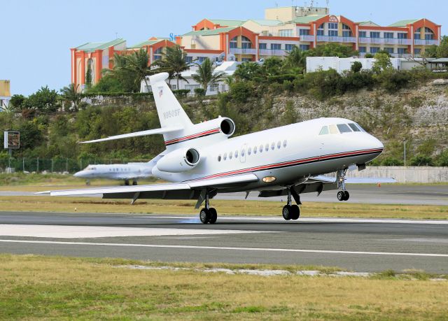 Dassault Falcon 900 (N950SF)