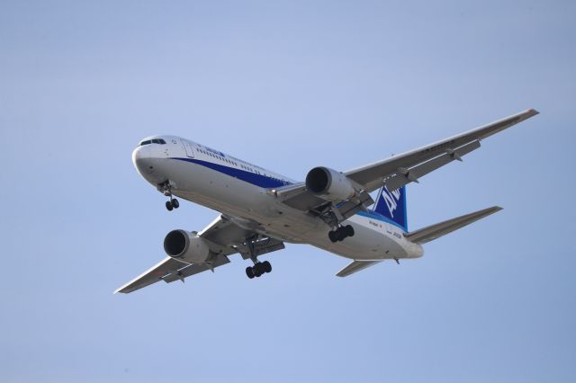 BOEING 767-300 (JA609A) - November 8th 2018:HND-HKD.