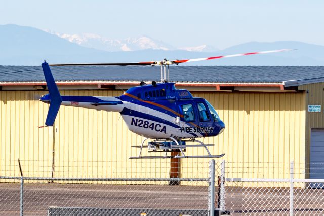 Bell JetRanger (N284CA) - N284CA air taxi at KFNL.