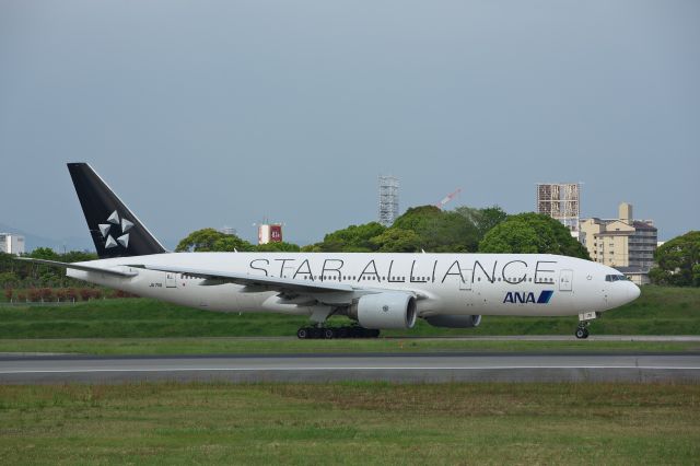 Boeing 777-200 (JA711A)