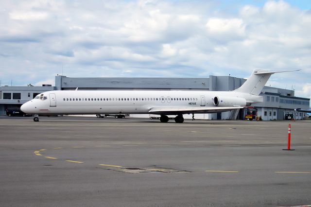 McDonnell Douglas MD-83 (N831US)