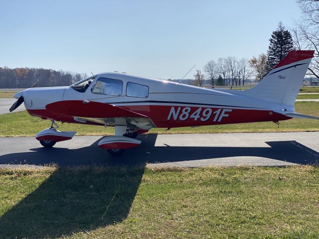 Piper Cherokee (N8491F)
