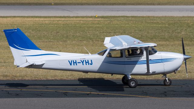 Cessna Skyhawk (VH-YHJ)