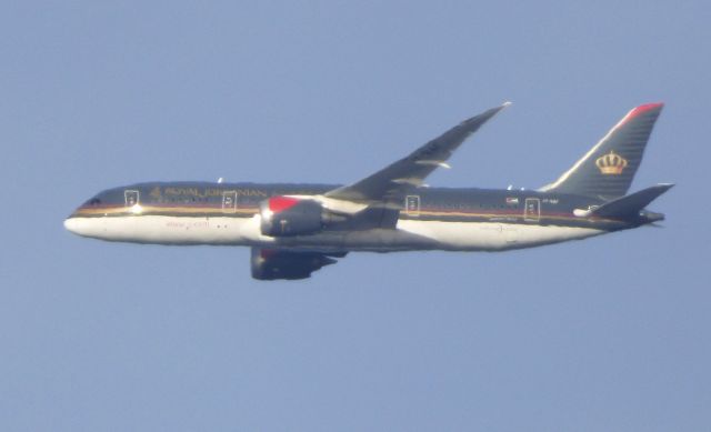 Boeing 787-8 (JY-BAF) - Shown here is a Royal Jordanian Boeing 787-800 a few moments until landing in the Winter of 2017.