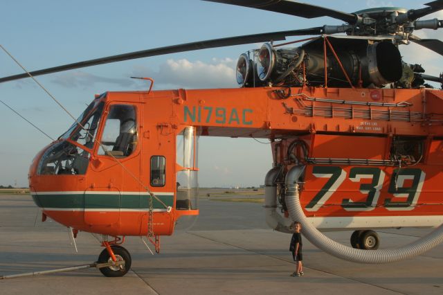 — — - Sky Crane at Appleton, WI USA