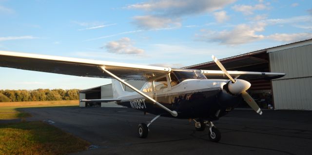 Cessna Skyhawk (N103CT)