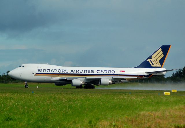 Boeing 747-400 (9V-SFG) - Departing Shannon 