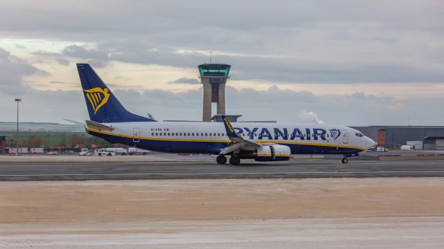 Boeing 737-700 (EI-ENA)