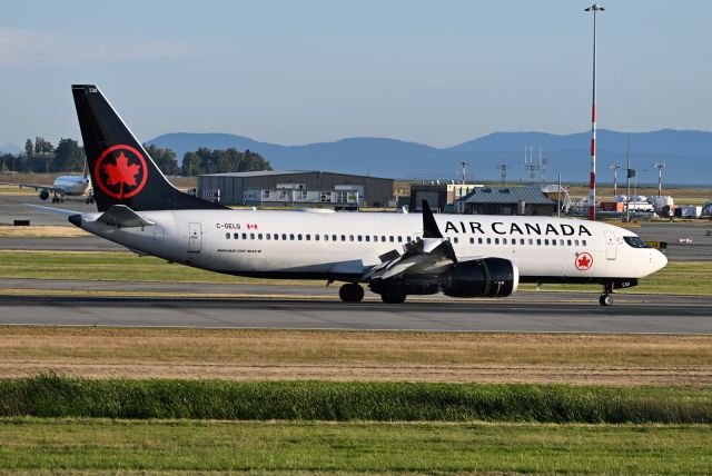 Boeing 737 MAX 8 (C-GELQ)