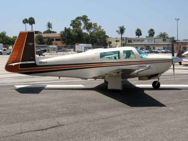 Mooney M-20 (N201KR) - 1978 Mooney M20Jbr /Taxiing at Fullerton