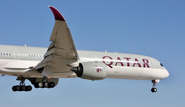 Airbus A350-1000 (A7-ANF)