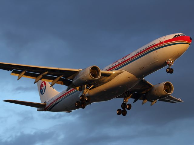 Airbus A330-200 (B-6097) - China Southern landing runway 027R at LHR.