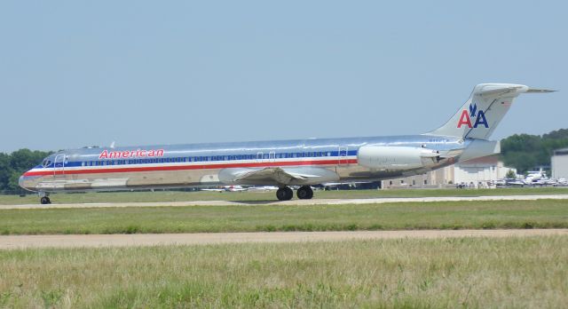 McDonnell Douglas MD-83 (N962TW)