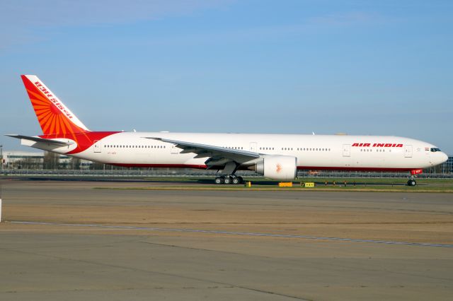 BOEING 777-300ER (VT-AEP) - Taxiing to Stand 218 on 1-Feb-24 operating flight AIC111 from VIDP.