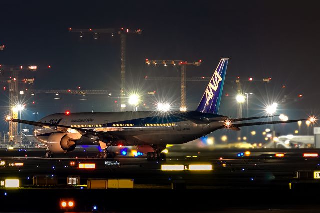 BOEING 777-300ER (JA788A)