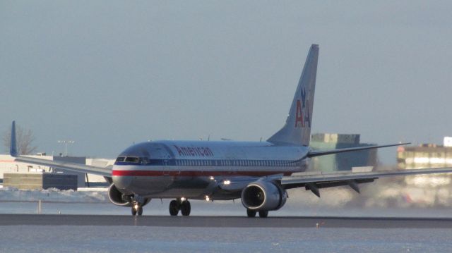 Boeing 737-800 (N836NN)