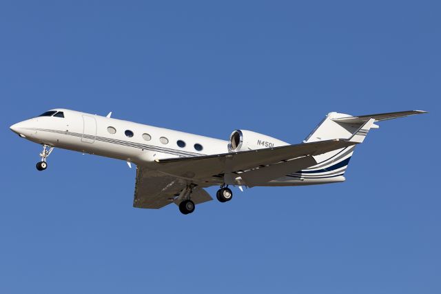 Gulfstream Aerospace Gulfstream IV (N450L)