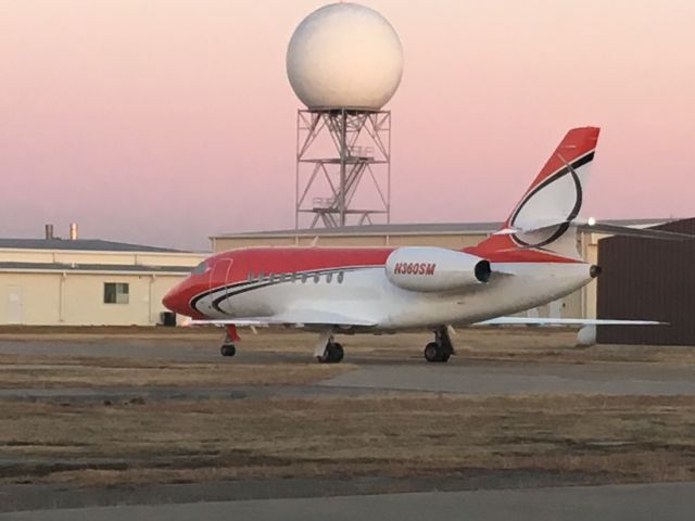 Dassault Falcon 2000 (N360SM)