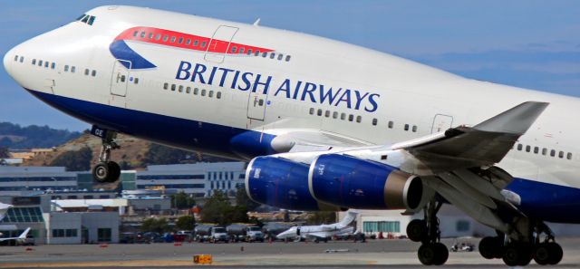 Boeing 747-400 (G-BYGE)