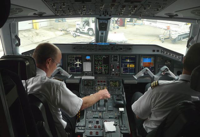 Embraer 170/175 (C-FEIQ)