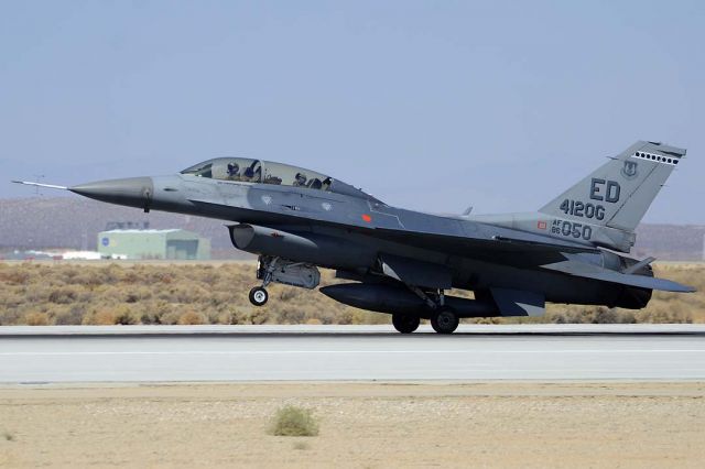 86-0050 — - General Dynamics F-16D Block 30E Fighting Falcon 86-0050 of the 412th Operations Group at Edwards AFB on September 20, 2012.