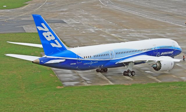 Boeing 787-8 (N787BX)