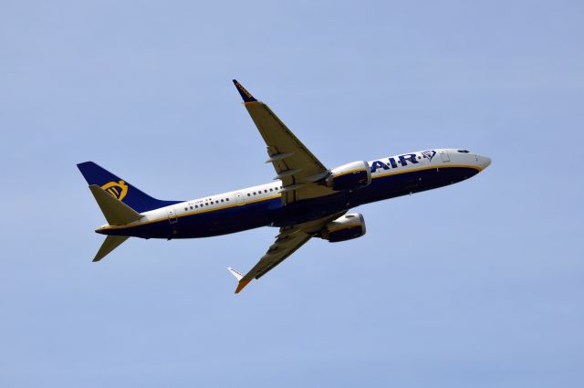 Boeing 737 MAX 8 (EI-IGW) - Ryanair - B737 MAX 8-200 (EI-IGW) Departing NCL mid afternoon destined for BCN (Photo 11 May 2024)