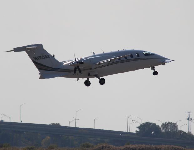 Piaggio P.180 Avanti (N180AV) - Piaggio Aero.