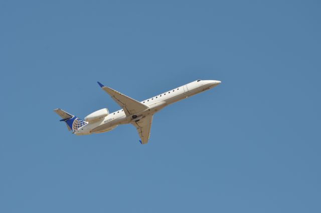 Embraer ERJ-145 (N12201)