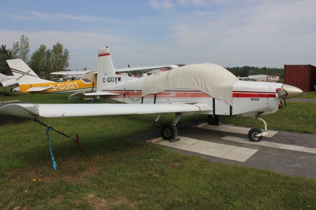 Grumman AA-5 Tiger (C-GGYW) - Grumman American Aviation AA-5 C-GGYV Aéroport de Lachute CSE4 QC. 25-08-2018