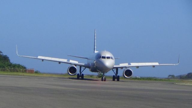 Airbus A321 (N902AA)
