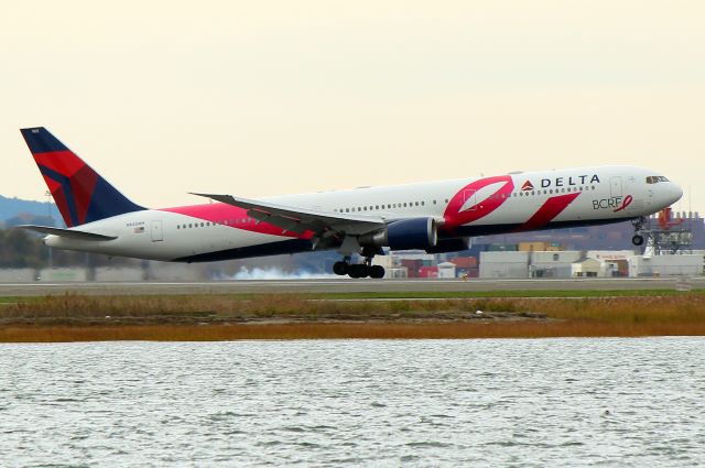 BOEING 767-400 (N845MH) - Deltas Breast Cancer Research Foundation special livery touching down from Paris