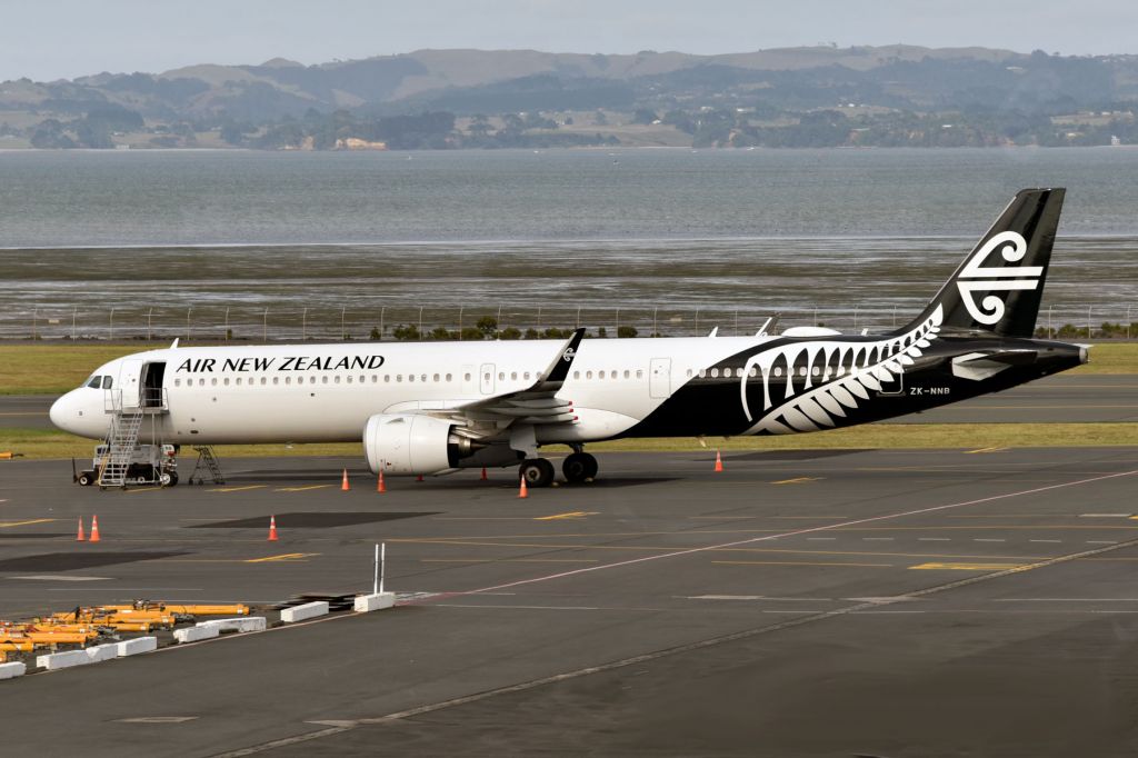 Airbus A321neo (ZK-NNB)
