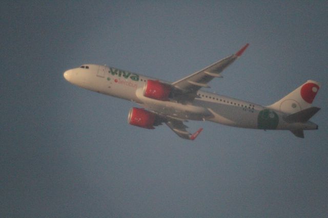 Airbus A320 (XA-VIM) - DEPARTURE FROM 27 MMTJ