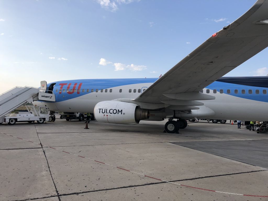 Boeing 737-800 (D-ATUC)