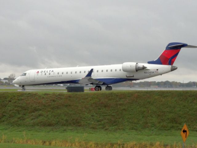 Canadair Regional Jet CRJ-700 (N608SK)