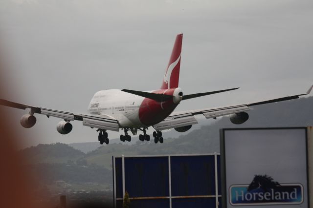 Boeing 747-400 (VH-OJA) -  Last Flight of VHOJA record holding B747 400 about to land at the Illawarra Regional Airport NSW. The 747 will be part of the vast array of historical aircraft at HARS Illawarra.